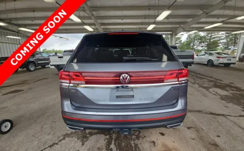 More photos of 2024 Volkswagen Atlas 2.0T SE w/Technology at Auto Boutique Ohio, OH