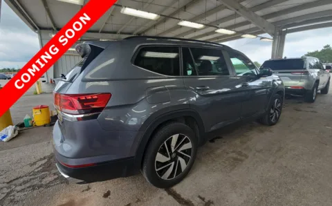 More photos of 2024 Volkswagen Atlas 2.0T SE w/Technology at Auto Boutique Ohio, OH