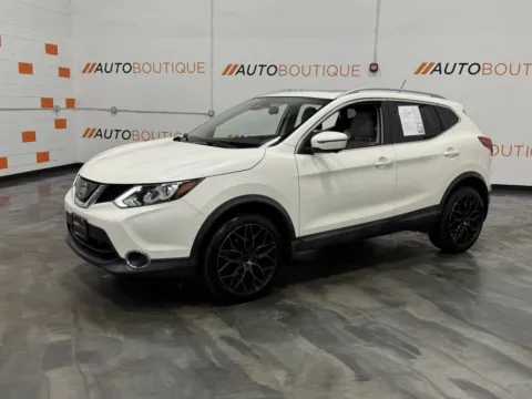 More photos of 2018 Nissan Rogue Sport SL at Auto Boutique Ohio, OH