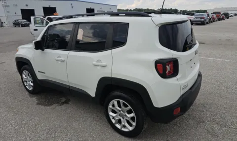 More photos of 2018 Jeep Renegade Latitude at Auto Boutique Ohio, OH
