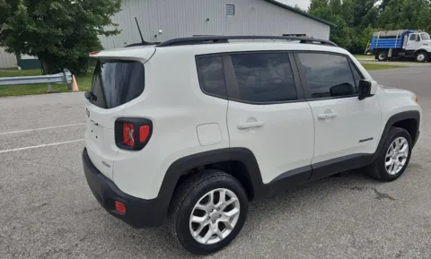 More photos of 2018 Jeep Renegade Latitude at Auto Boutique Ohio, OH