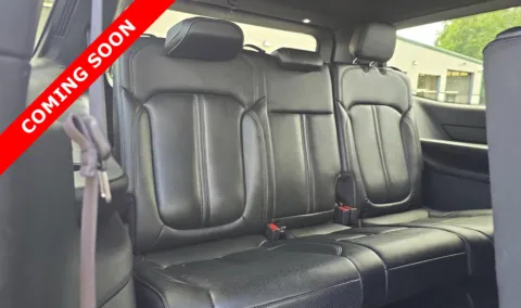More photos of 2022 Jeep Wagoneer Series II at Auto Boutique Ohio, OH