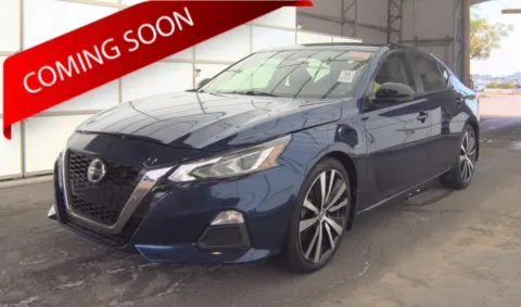Blue 2020 Nissan Altima 2.5 SR for sale in Columbus, OH