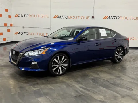 More photos of 2020 Nissan Altima 2.5 SR at Auto Boutique Ohio, OH