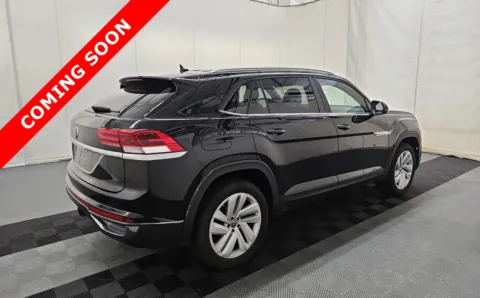 Another view of 2022 Volkswagen Atlas Cross Sport 3.6L V6 SE w/Technology for sale in Columbus, OH at Auto Boutique Ohio