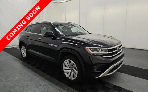 Black 2022 Volkswagen Atlas Cross Sport 3.6L V6 SE w/Technology for sale in Columbus, OH