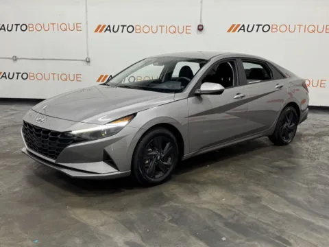 More photos of 2023 Hyundai Elantra SEL at Auto Boutique Ohio, OH