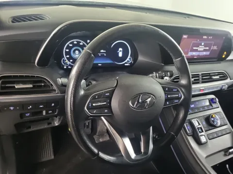 More photos of 2020 Hyundai Palisade Limited at Auto Boutique Ohio, OH