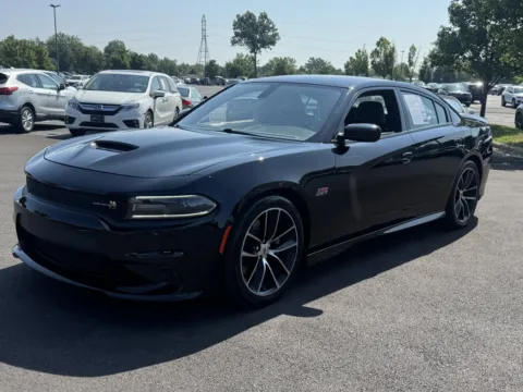 More photos of 2018 Dodge Charger R/T Scat Pack at Auto Boutique Ohio, OH
