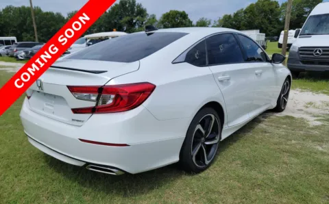 More photos of 2022 Honda Accord Sedan Sport at Auto Boutique Ohio, OH