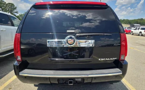 More photos of 2013 Cadillac Escalade at Auto Boutique Ohio, OH