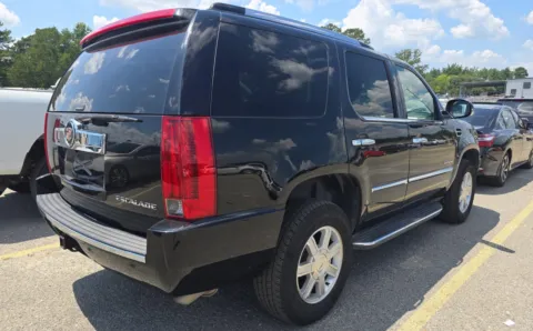 More photos of 2013 Cadillac Escalade at Auto Boutique Ohio, OH