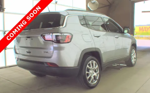 More photos of 2022 Jeep Compass Latitude Lux at Auto Boutique Ohio, OH