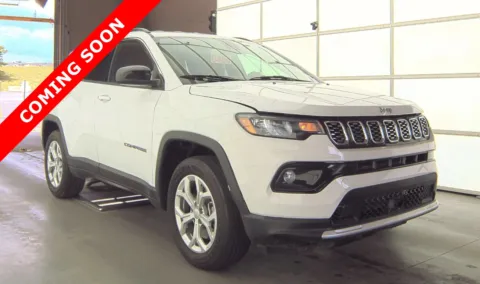 More photos of 2024 Jeep Compass Latitude at Auto Boutique Ohio, OH