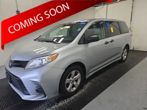 Silver 2020 Toyota Sienna L for sale in Columbus, OH