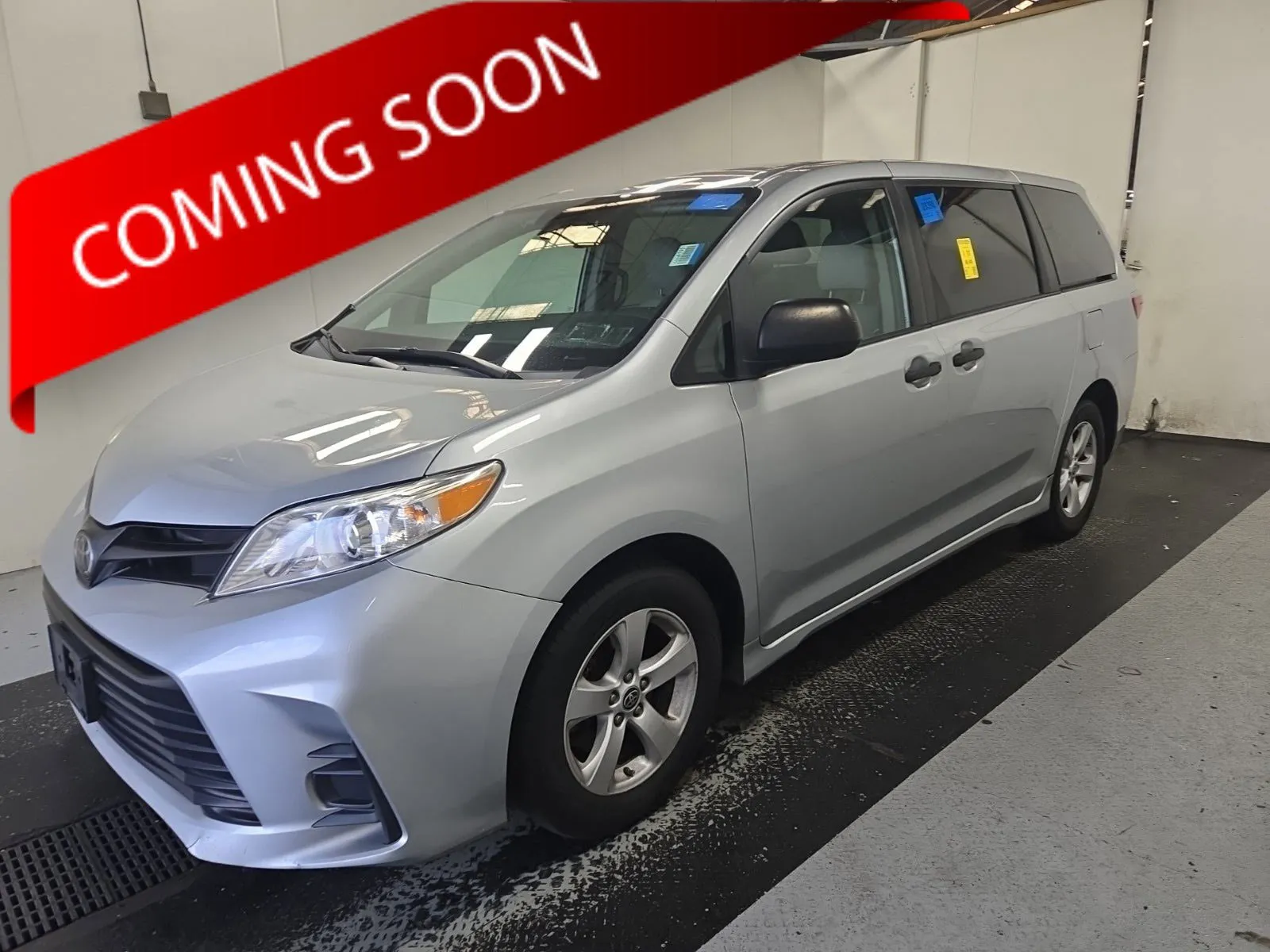 Silver 2020 Toyota Sienna L for sale in Columbus, OH