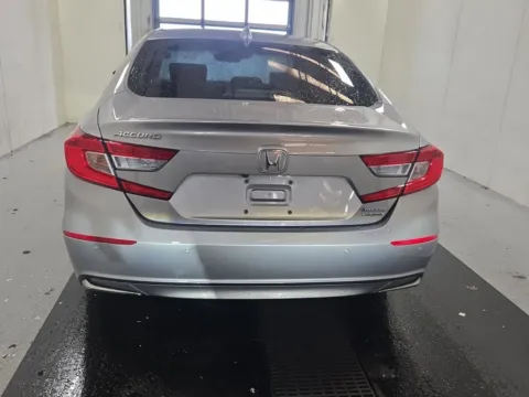 More photos of 2019 Honda Accord Hybrid Touring at Auto Boutique Ohio, OH