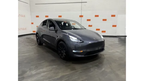 More photos of 2021 Tesla Model Y Long Range at Auto Boutique Ohio, OH