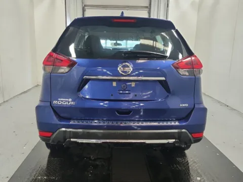 More photos of 2018 Nissan Rogue S at Auto Boutique Ohio, OH