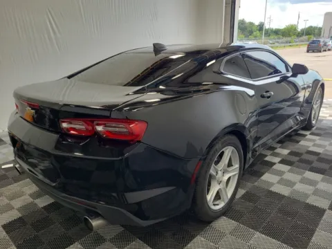 More photos of 2020 Chevrolet Camaro 1LT at Auto Boutique Ohio, OH