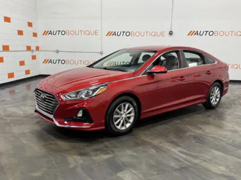 More photos of 2018 Hyundai Sonata SE at Auto Boutique Ohio, OH