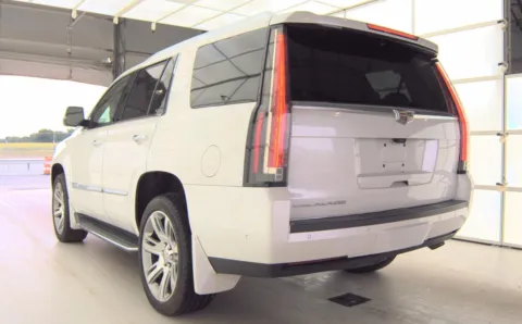 More photos of 2017 Cadillac Escalade Luxury at Auto Boutique Ohio, OH
