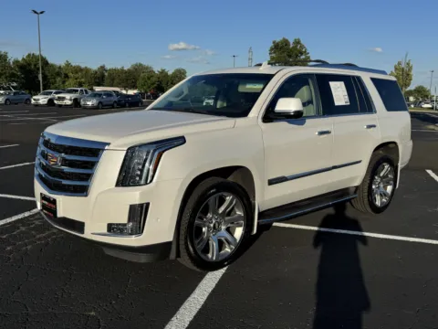More photos of 2017 Cadillac Escalade Luxury at Auto Boutique Ohio, OH