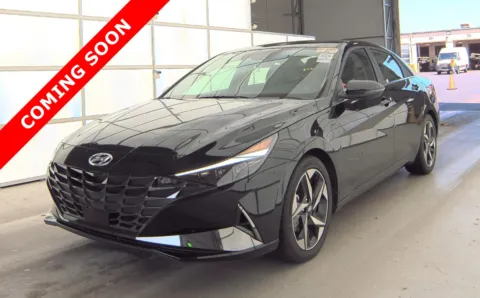 Black 2022 Hyundai Elantra Limited for sale in Columbus, OH