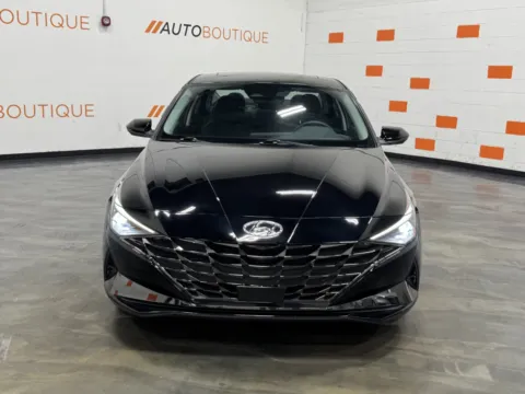 Another view of 2022 Hyundai Elantra Limited for sale in Columbus, OH at Auto Boutique Ohio