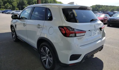 More photos of 2020 Mitsubishi Outlander Sport SE 2.0 at Auto Boutique Ohio, OH