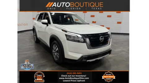 White 2023 Nissan Pathfinder SL for sale in Columbus, OH
