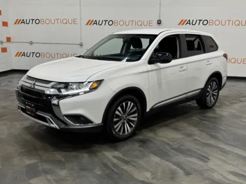 More photos of 2019 Mitsubishi Outlander ES at Auto Boutique Ohio, OH