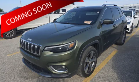 Green 2019 Jeep Cherokee Limited for sale in Columbus, OH
