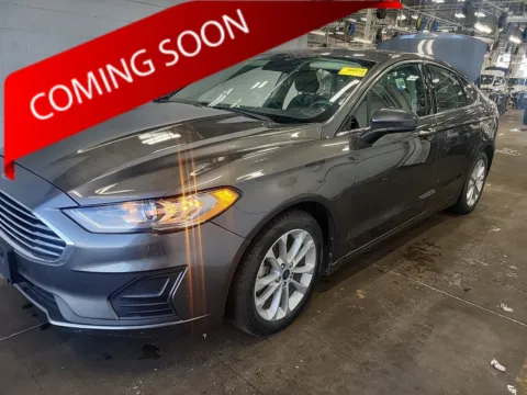 Gray 2020 Ford Fusion Hybrid SE for sale in Columbus, OH