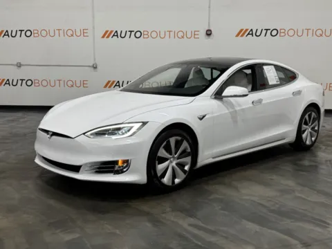 More photos of 2020 Tesla Model S Long Range at Auto Boutique Ohio, OH