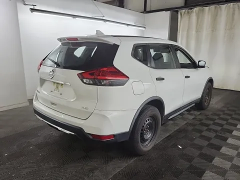 More photos of 2017 Nissan Rogue S at Auto Boutique Ohio, OH