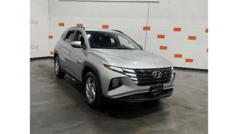 More photos of 2023 Hyundai Tucson SEL at Auto Boutique Ohio, OH