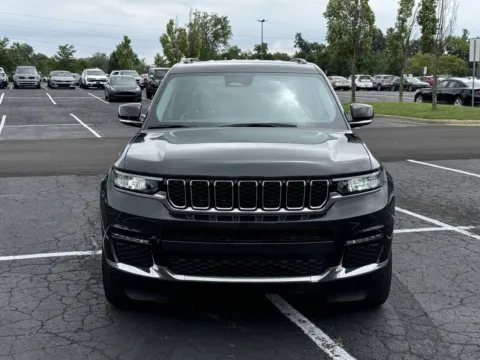Another view of 2022 Jeep Grand Cherokee L Limited for sale in Columbus, OH at Auto Boutique Ohio
