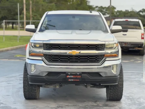 Another view of 2018 Chevrolet Silverado 1500 LT for sale in Columbus, OH at Auto Boutique Ohio