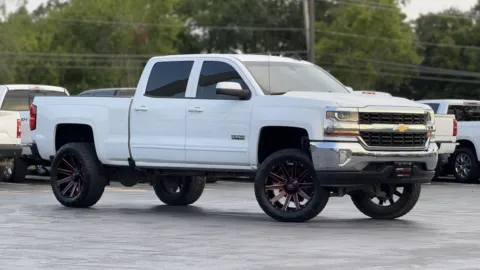White 2018 Chevrolet Silverado 1500 LT for sale in Columbus, OH