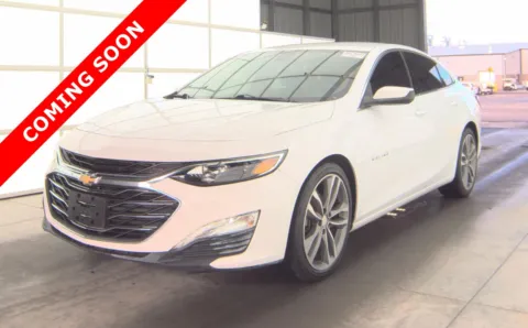 White 2021 Chevrolet Malibu LT for sale in Columbus, OH