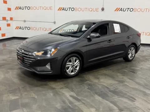 More photos of 2020 Hyundai Elantra SEL at Auto Boutique Ohio, OH