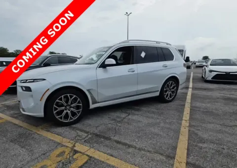 White 2025 BMW X7 xDrive40i for sale in Columbus, OH