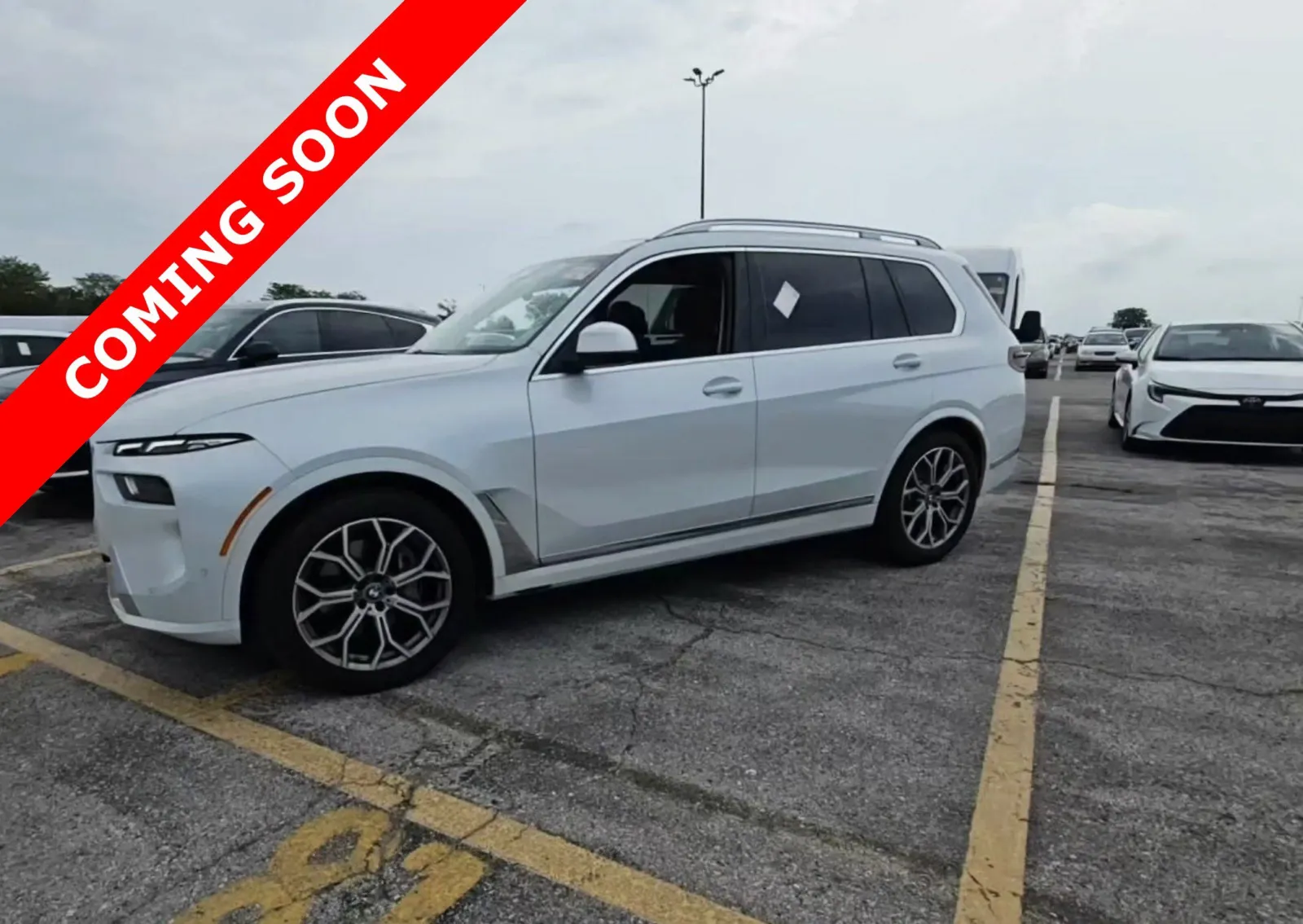 White 2025 BMW X7 xDrive40i for sale in Columbus, OH
