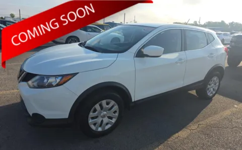 White 2019 Nissan Rogue Sport S for sale in Columbus, OH