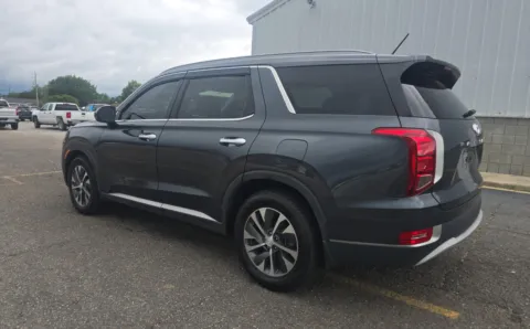 More photos of 2020 Hyundai Palisade SEL at Auto Boutique Ohio, OH