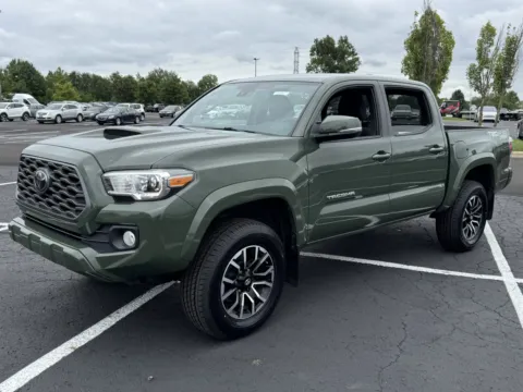 More photos of 2021 Toyota Tacoma TRD Sport at Auto Boutique Ohio, OH