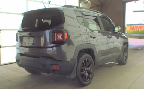 More photos of 2016 Jeep Renegade Justice at Auto Boutique Ohio, OH
