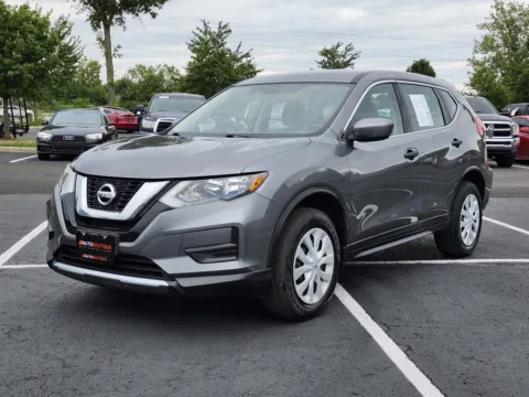 More photos of 2017 Nissan Rogue S at Auto Boutique Ohio, OH