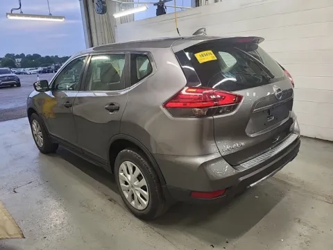 More photos of 2017 Nissan Rogue S at Auto Boutique Ohio, OH
